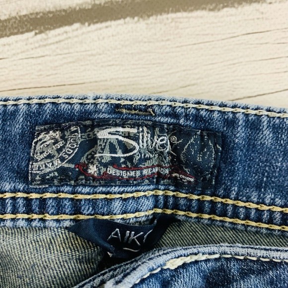 Womens Silver Aiko Rivets Flap Pocket Capri Denim Blue Jeans Sz W 30 L 22 - Picture 6 of 9